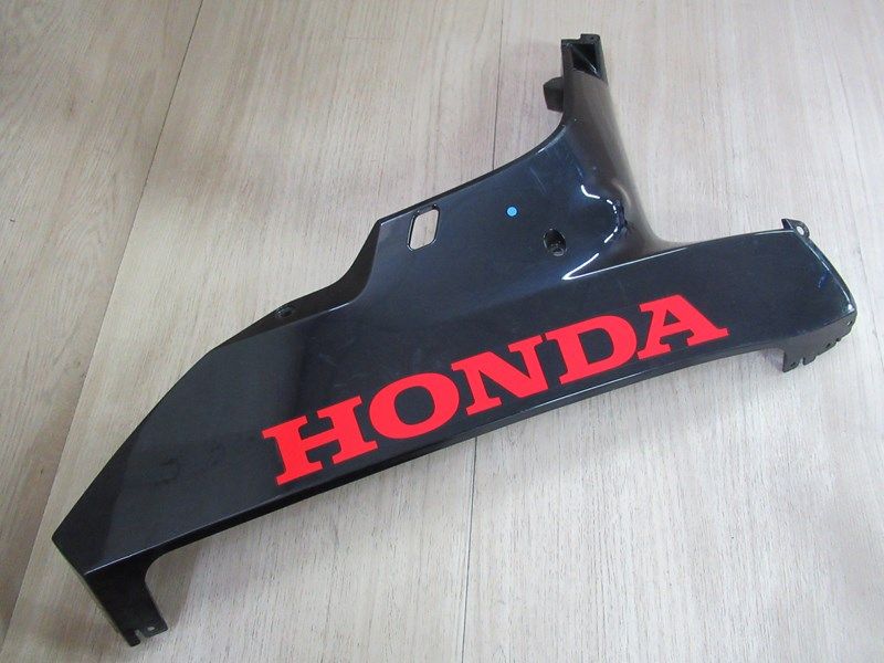 Sabot droit  Honda CBR 1000 RR 2006 (64451-MEL-D200)