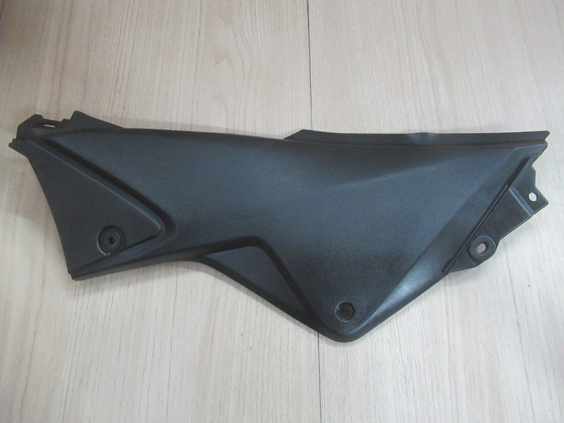 Cache latéral gauche Honda 250 CBR R 2011-2013 (83610-KYJ-9000)