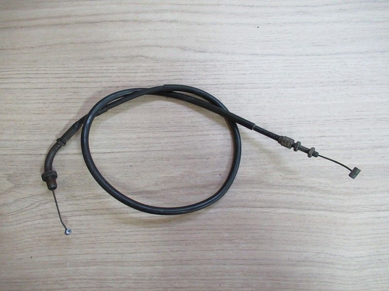 Câble d'accélérateur aller Honda CBX650E 1983-1985