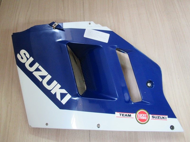 Flanc supérieur gauche Suzuki 1100 GSXR 1989 (94441-40C0