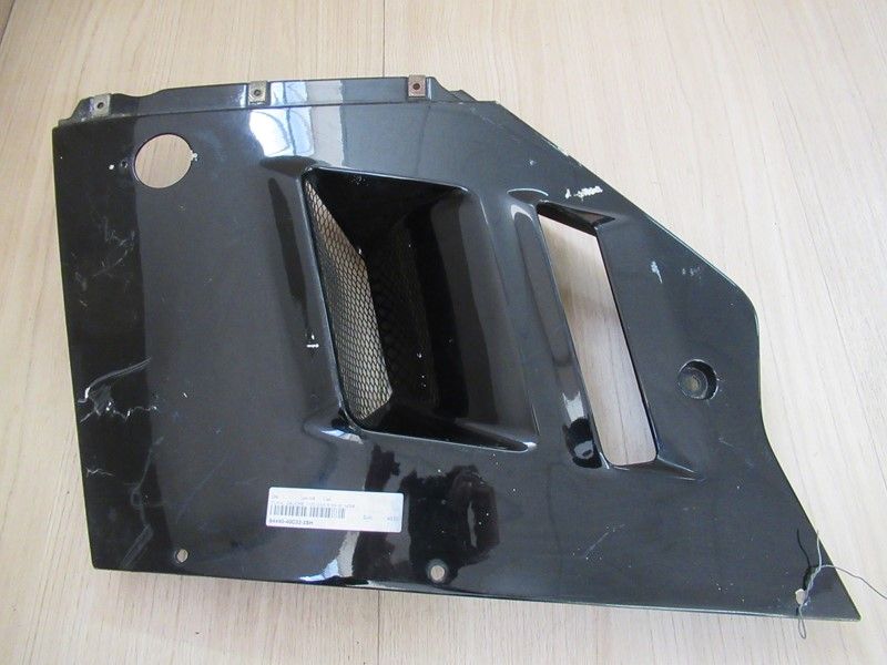 Flanc supérieur gauche Suzuki 1100 GSXR 1991-1992 (94441-40C0)