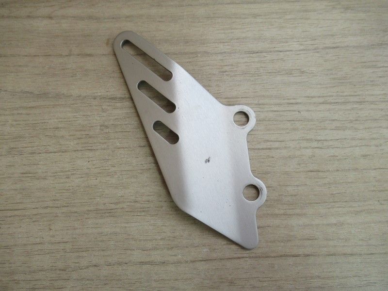 Protège repose-pied avant droit Kawasaki ZZR 1400 2006-2011