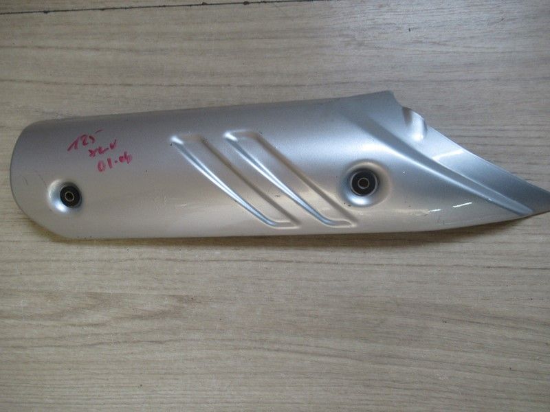 Enjoliveur d'échappement droit HONDA XLV 125 Varadero 2001/2006