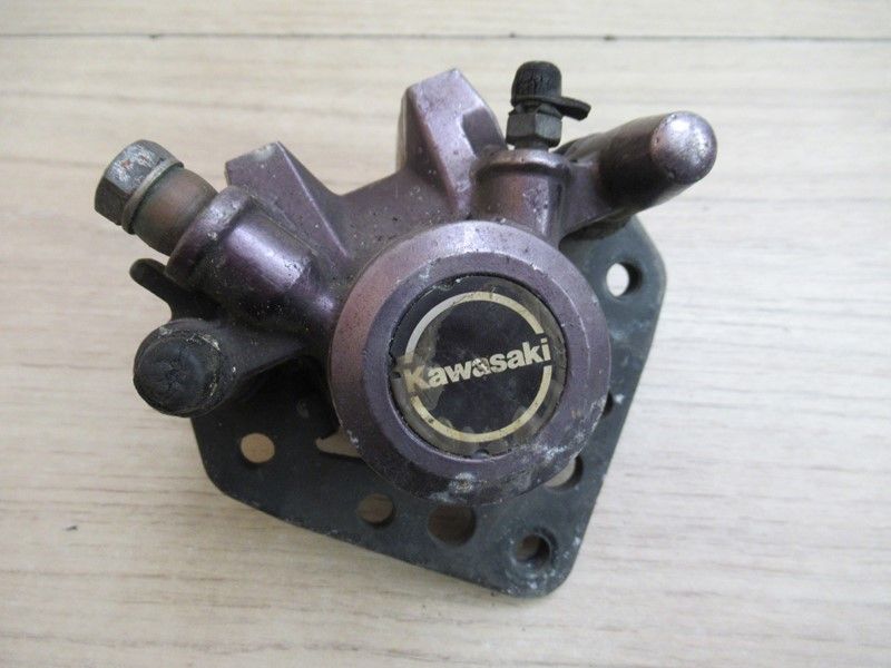 Étrier de frein avant droit Kawasaki GPZx 750/Turbo/1100 1983-1985