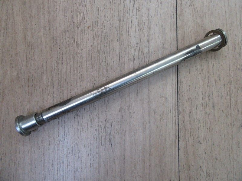 Axe de bras oscillant Kawasaki 750 Zephyr 1991-1994