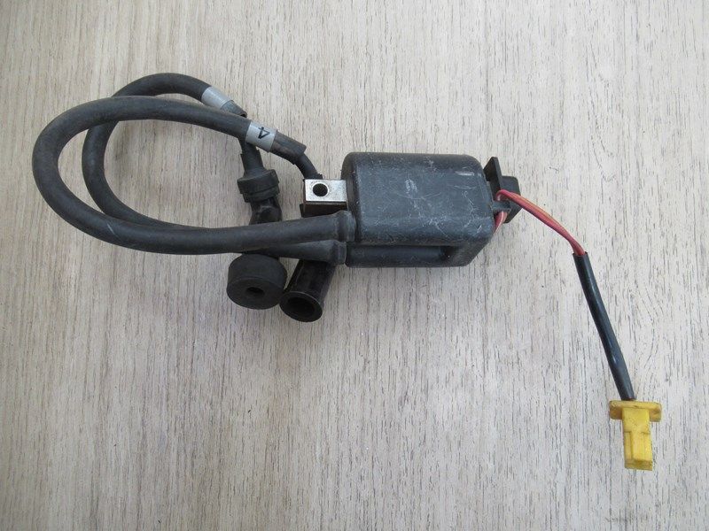 Bobine allumage haute tension 1 et 4 Yamaha 1200 FJ (1TX) 1986-1987