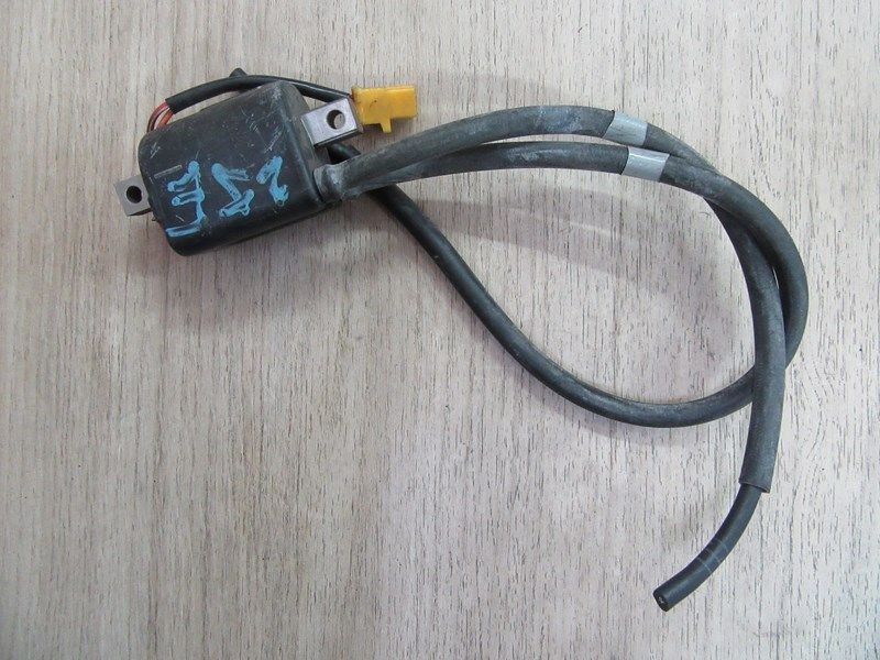 Bobine allumage haute tension 1 et 4 Yamaha 750 FZX (2JE) 1987-1992