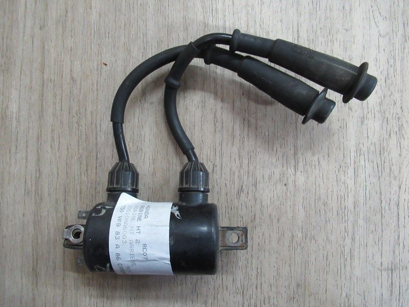 Bobine allumage haute tension arrière Honda 750 VFS 1983-1986 (RC07)