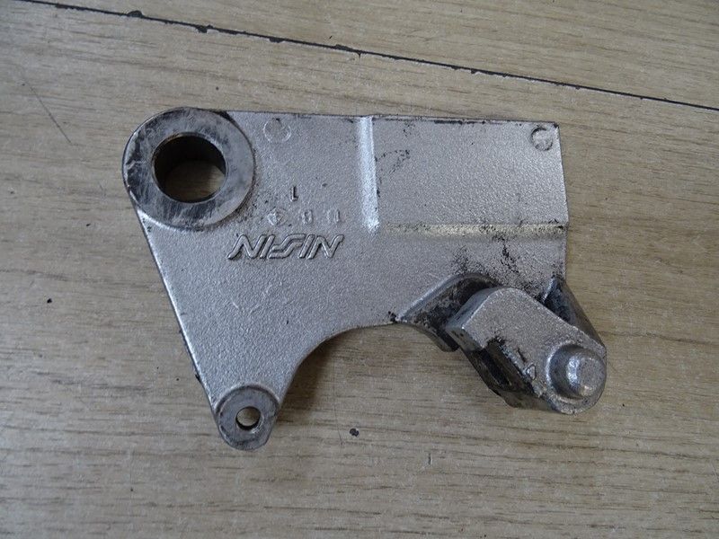 Support d'étrier de frein arrière Triumph 955 Daytona 2002/2003