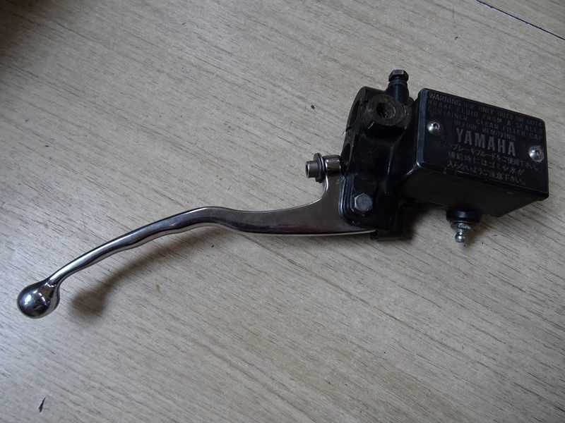 Maitre cylindre de frein avant Yamaha 650 XS 1972/1982