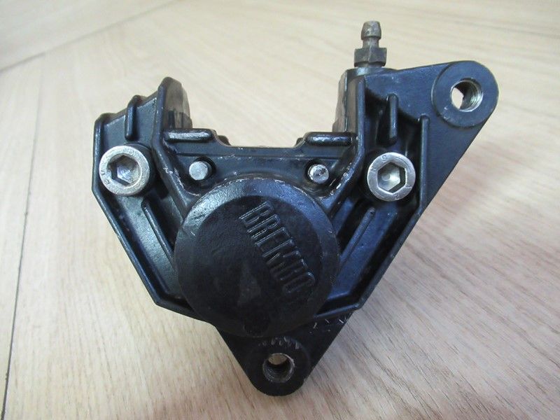 Étrier avant droit BMW K 75 1984-1996, K 100 1982-1988