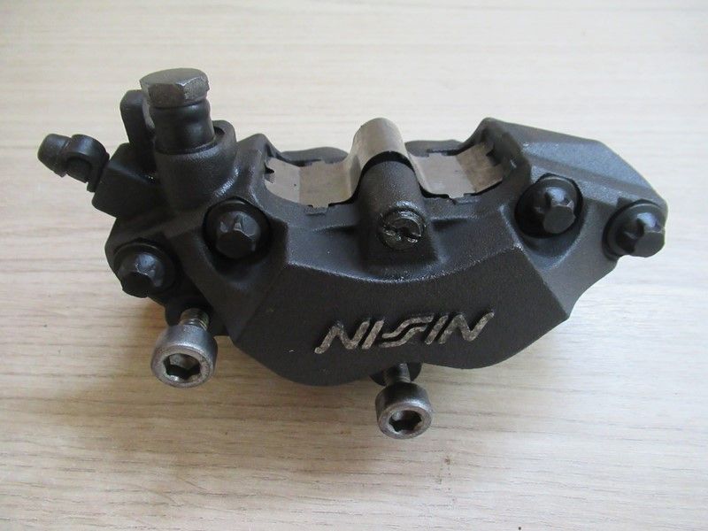 Étrier de frein avant gauche Honda CBR 900 1992-1995