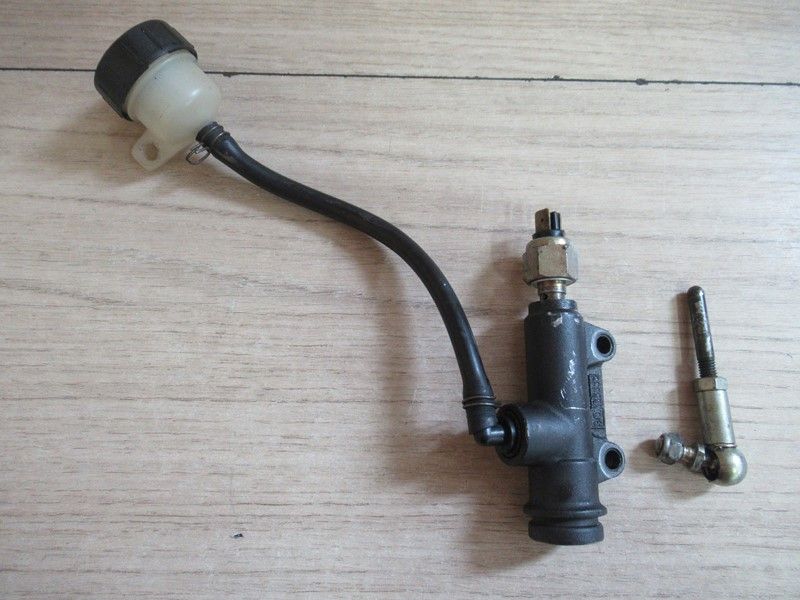 Maître-cylindre de frein arrière Aprilia AF1 125 Europa 1991-1992