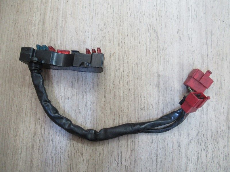 Boitier de fusible Honda VF 1000 F2 1985-1988 (SC19)