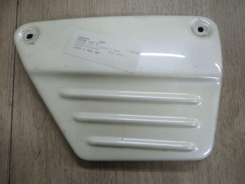 Cache latéral droit Yamaha 1200 Vmax 1986-2001