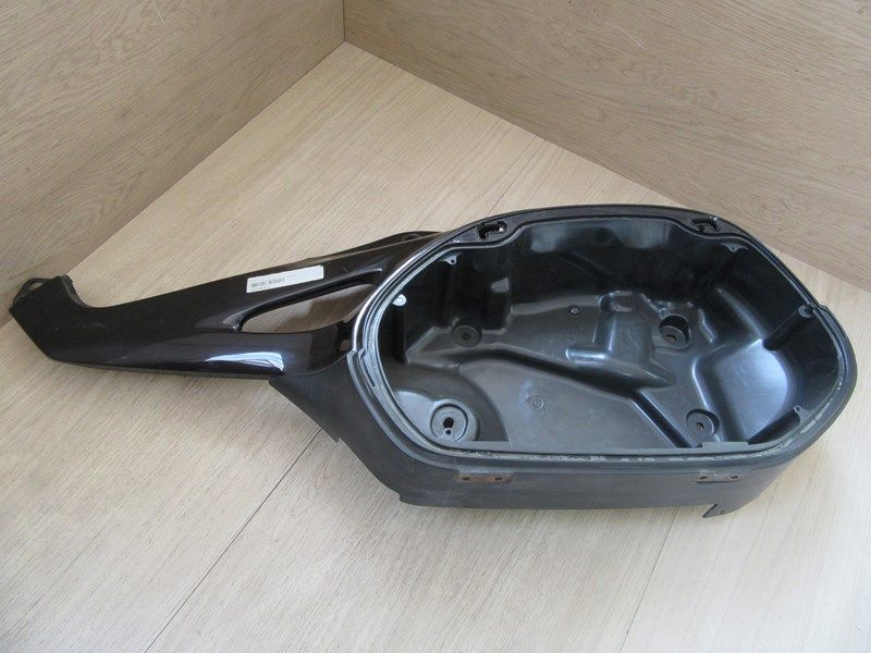 Cache latéral gauche, valise Honda 650 Deauville 1998-2001