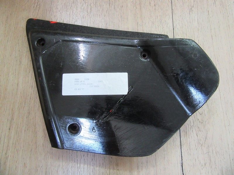 Cache latéral gauche Honda 125 XLS 1979-1984