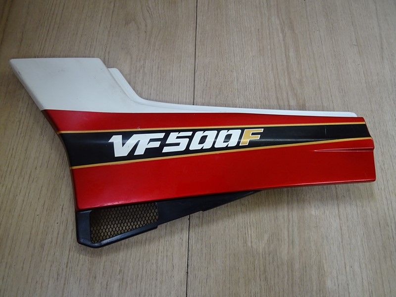 Cache latéral gauche Honda VF 500 F 1984-1988