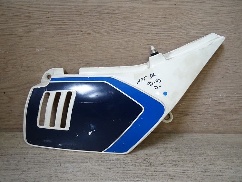 Cache latéral droit Suzuki 125 DR S type SF43B 1985/1993