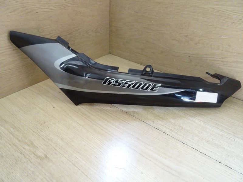 Cache latéral gauche Suzuki 500 GSE type GM51A 1989/1999 (47211-01D00)