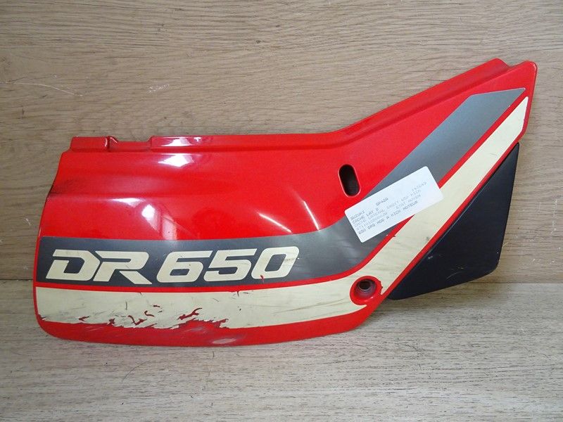 Cache latéral droit Suzuki DR 650 RS type SP42A 1990/1991