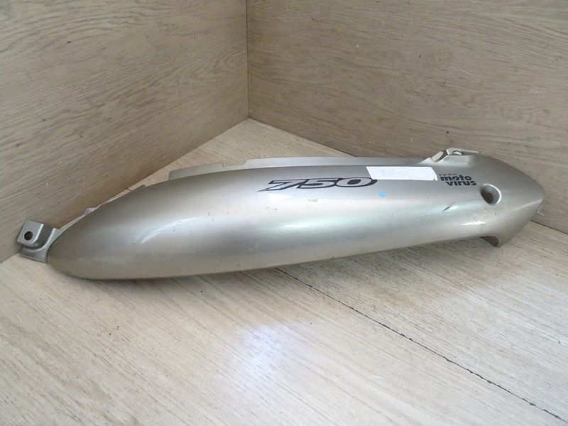 Cache latéral gauche Suzuki 750 GSXF type AJ111 1998/2006 (4721108F0)