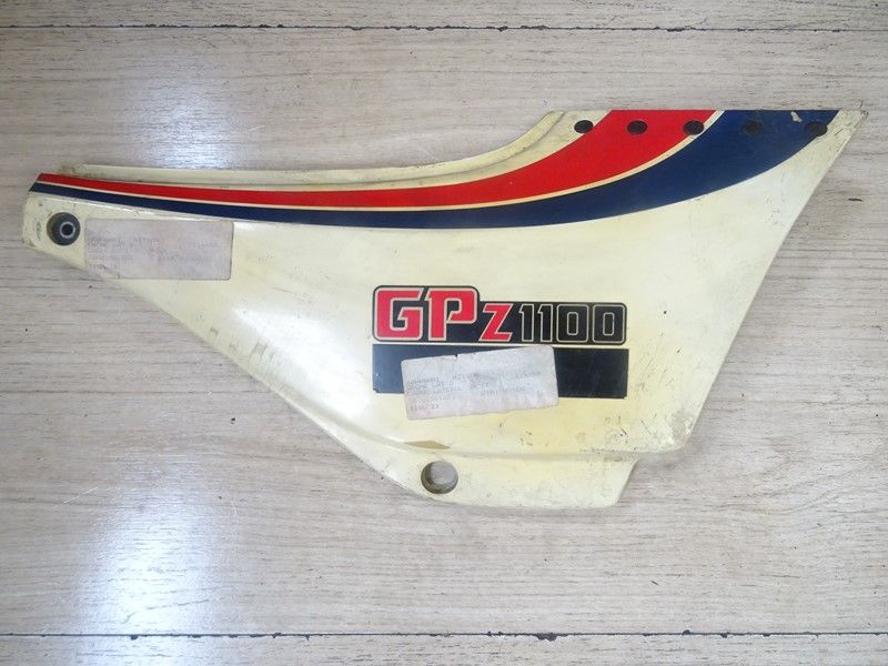 Cache latéral droit Kawasaki 1100 GPZX type ZXT10A 1983/1985 (36001-1205)