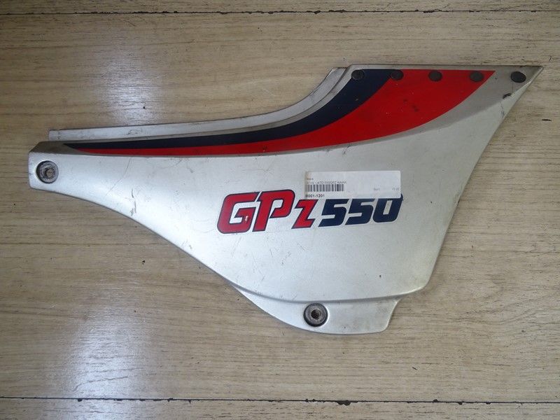 Cache latéral droit Kawasaki 550 GPZ type ZX550A 1984/1986 (36001-1201)