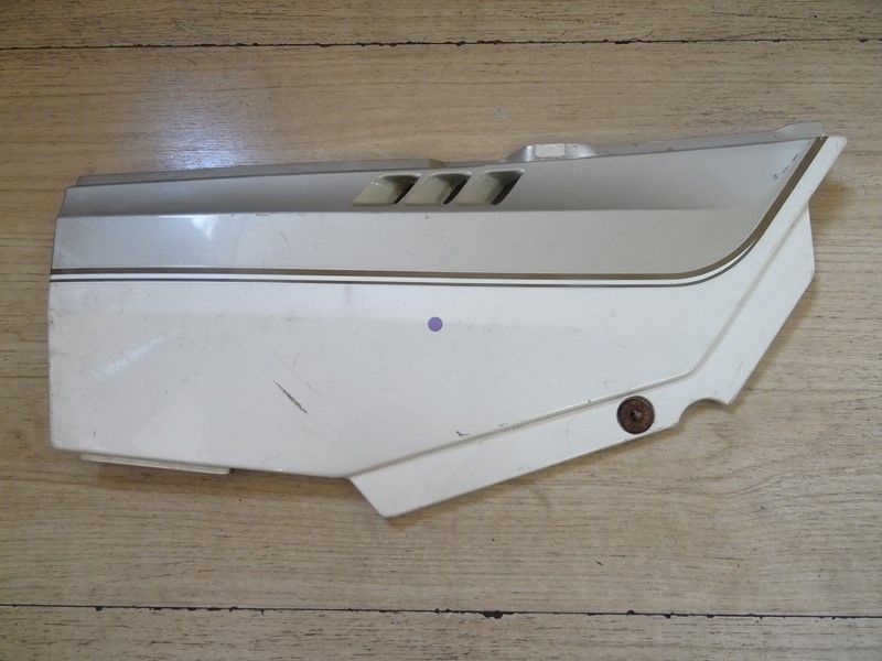 Cache latéral droit Kawasaki GPX 750 R type ZX750F 1987/1990 (36001-1343)