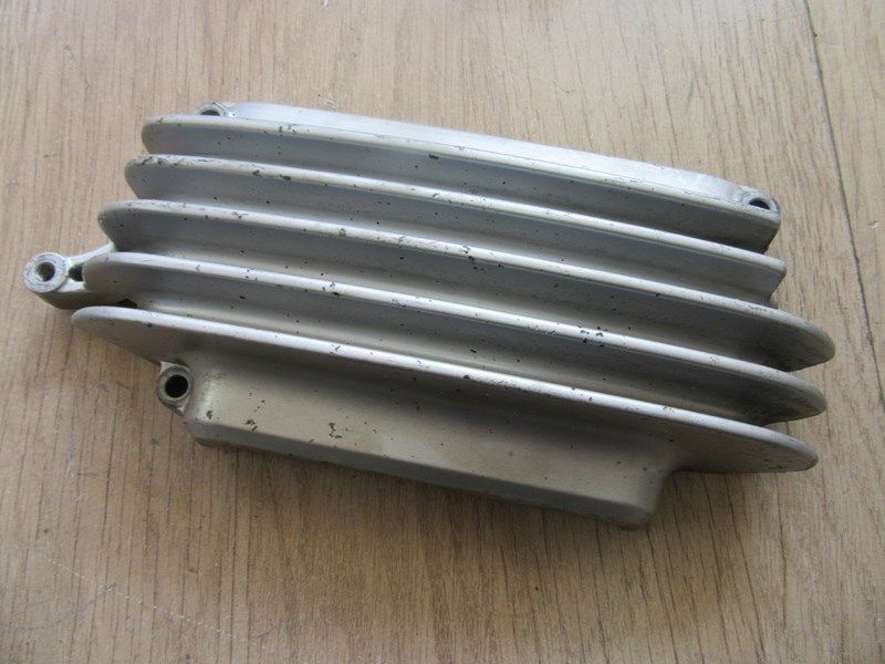 Cache culasse arrière gauche Honda 750 VFC (RC43) 1993/2002