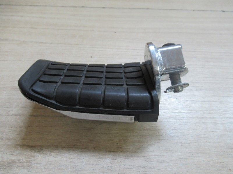 Repose pied avant gauche HONDA GL 1500 F6C Valkyrie SC34 1997/2002