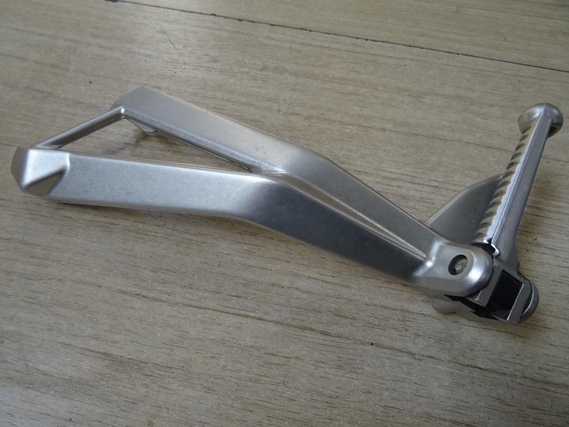 Platine et repose pied passager gauche Ducati Superbike 848 1098 2008/2012