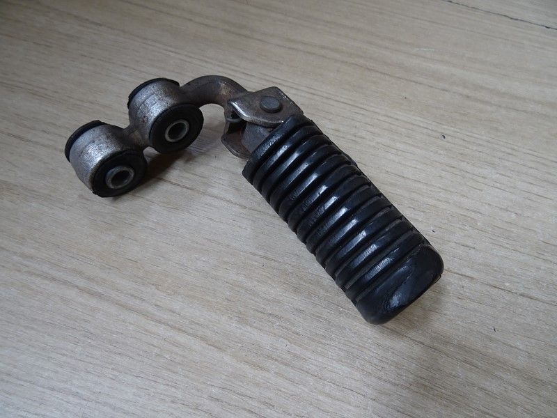 Repose pied avant droit Suzuki GS 650 E 1981/1983