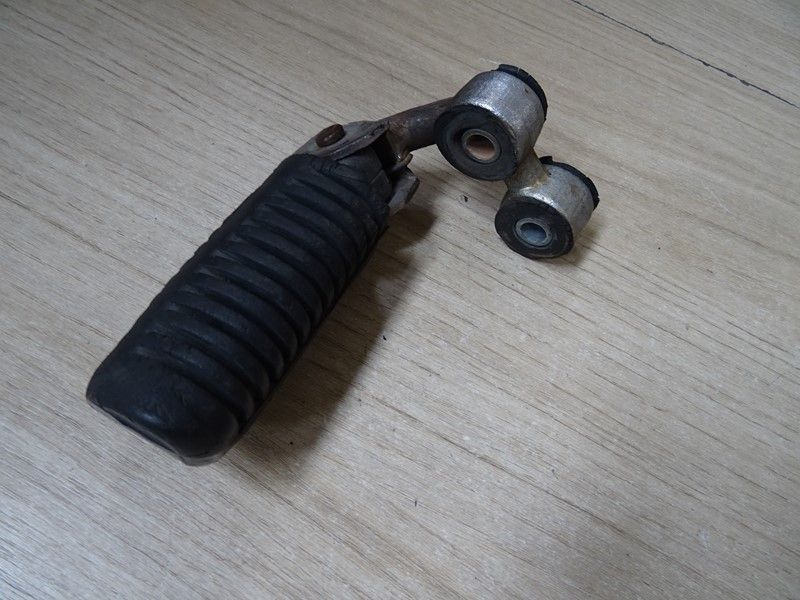 Repose pied avant gauche Suzuki GS 650 E 1981/1983