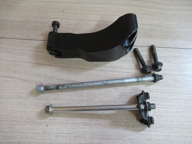 Support moteur Kawasaki Z 750 2004-2006