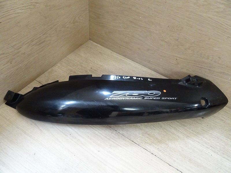 Carénage arrière gauche Suzuki 750 GSXF type JS1AK 1998/2006 (47211-08F0)