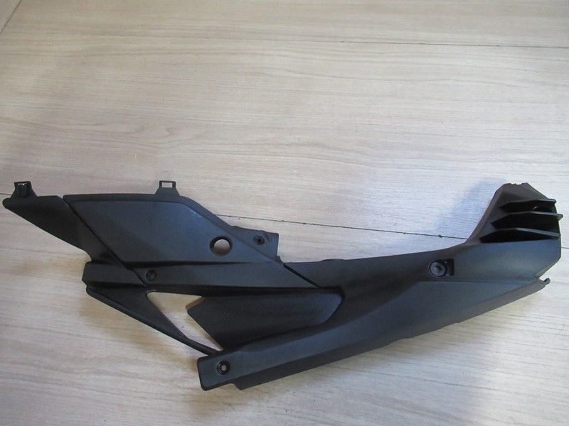 Cache latéral gauche Aprilia rs 125 2006/2010