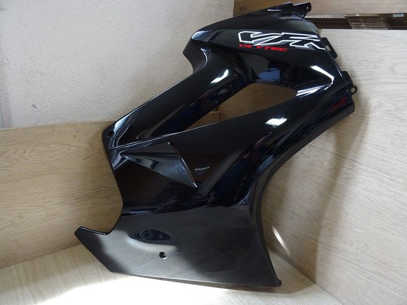 Flanc de carénage droit Honda 800 VFR type RC46B 2002/2013 (64311-MCWA-D0000)