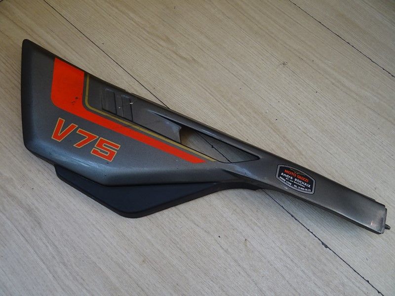 Cache latéral gauche Moto Guzzi V75 1985/1988