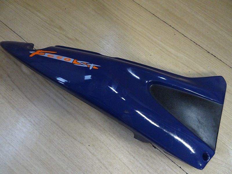 Carénage arrière droit BMW F650 -/ST Funduro type E169 1996/1999