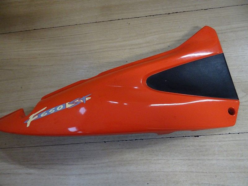 Carénage arrière droit BMW F650 -/ST Funduro type E169 1996/1999