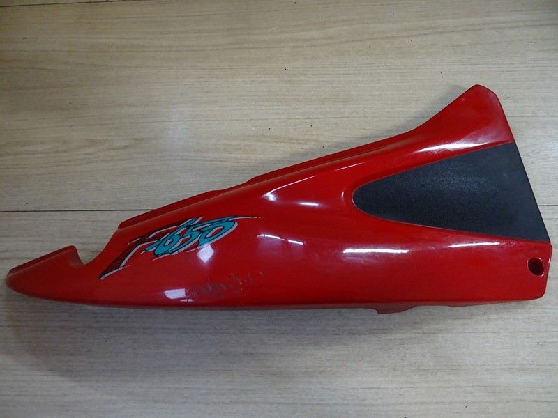 Carénage arrière droit BMW F650 -/ST Funduro type E169 1996/1999