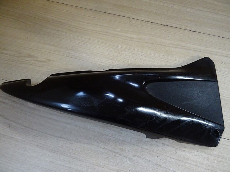 Carénage arrière droit BMW F650 -/ST Funduro type E169 1996/1999