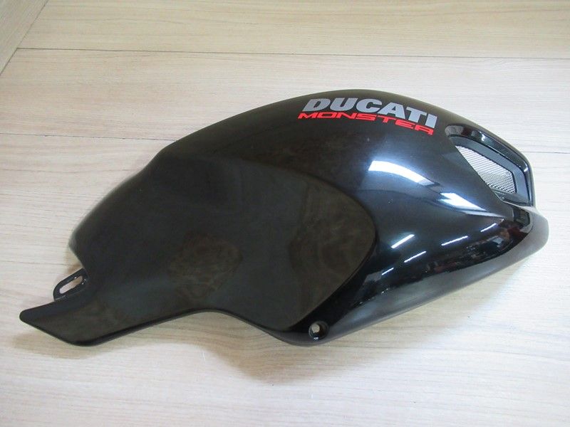 Carénage droit de réservoir Ducati 1100 Evo 2012-2013 (48032591B)