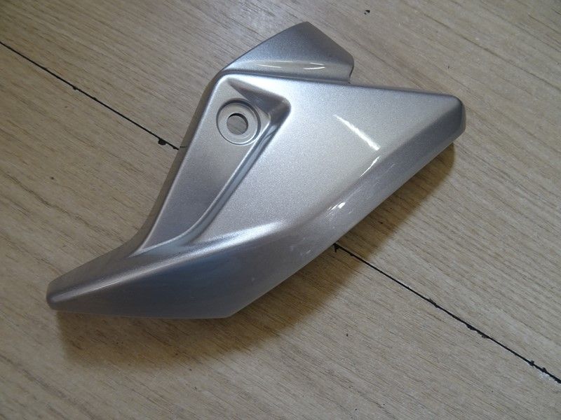 Carénage d'optique gauche  Suzuki 600 GSR 2006/2010 (51815-44G0)