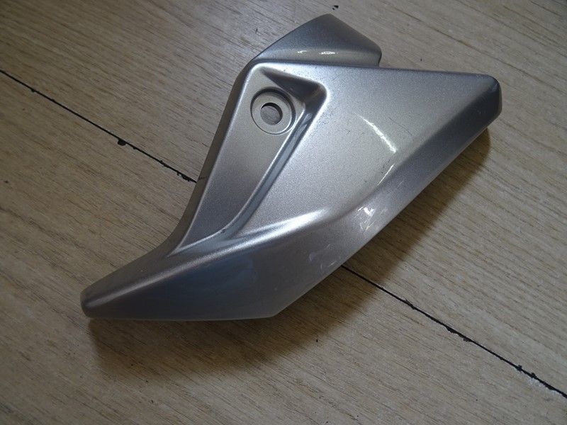 Carénage d'optique gauche  Suzuki 600 GSR 2006/2010 (51815-44G0)