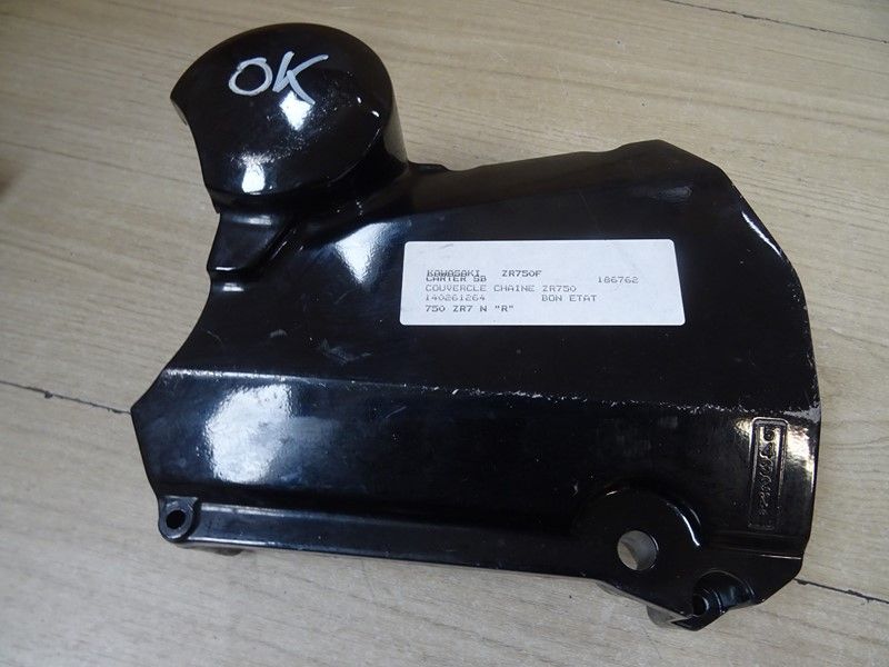Carter de sortie de boite Kawasaki 
ZR7 et ZR7S type ZR750F 1999/2003