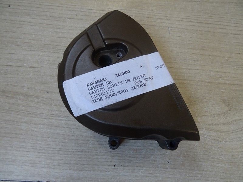 Carter de sortie de boite Kawasaki 
ZX9R type ZX900E 2000/2001
