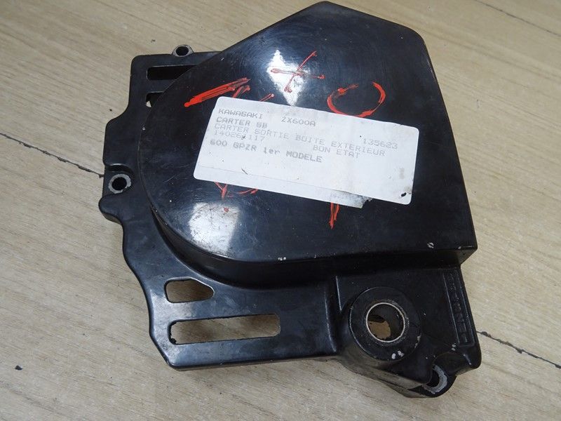 Carter de sortie de boite Kawasaki 
GPZ 600 R type ZX600A 1985/1987