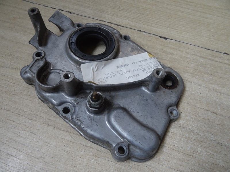 Carter de sortie de boite, partie interne Kawasaki 
GPZ 600 R type ZX600A 1985/1986